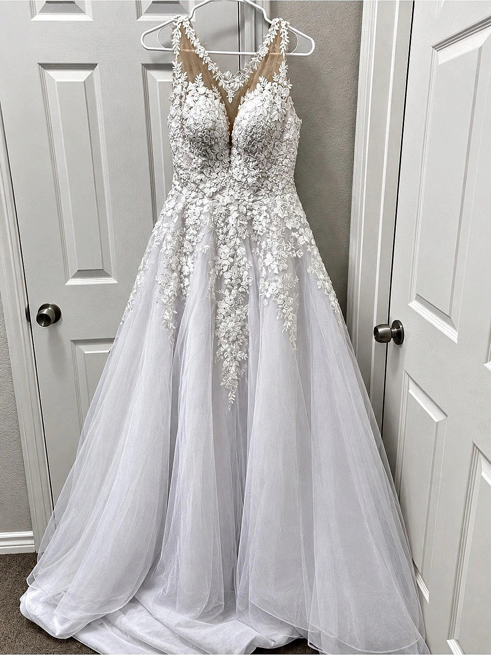 Floral Lace Wedding Dress NWT